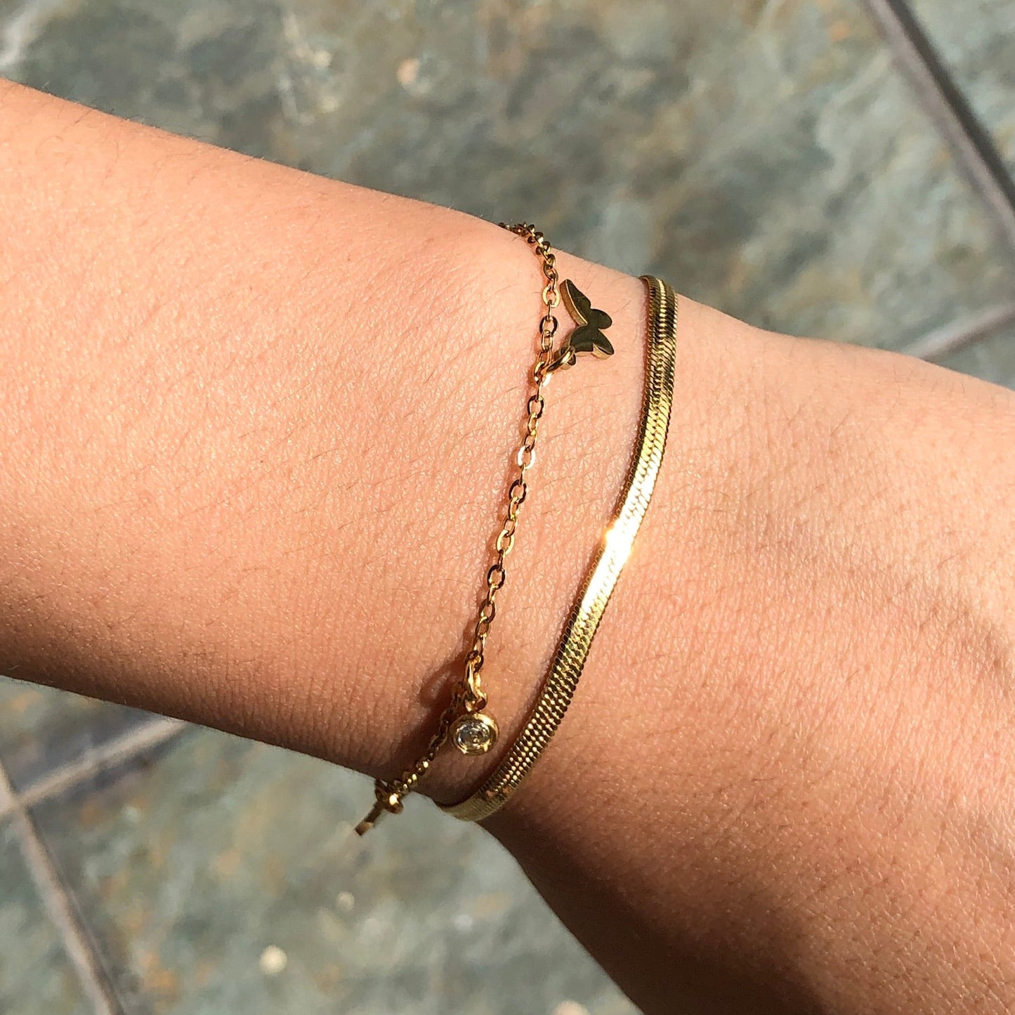 BUTTERFLY CHARM SNAKECHAIN BRACELET