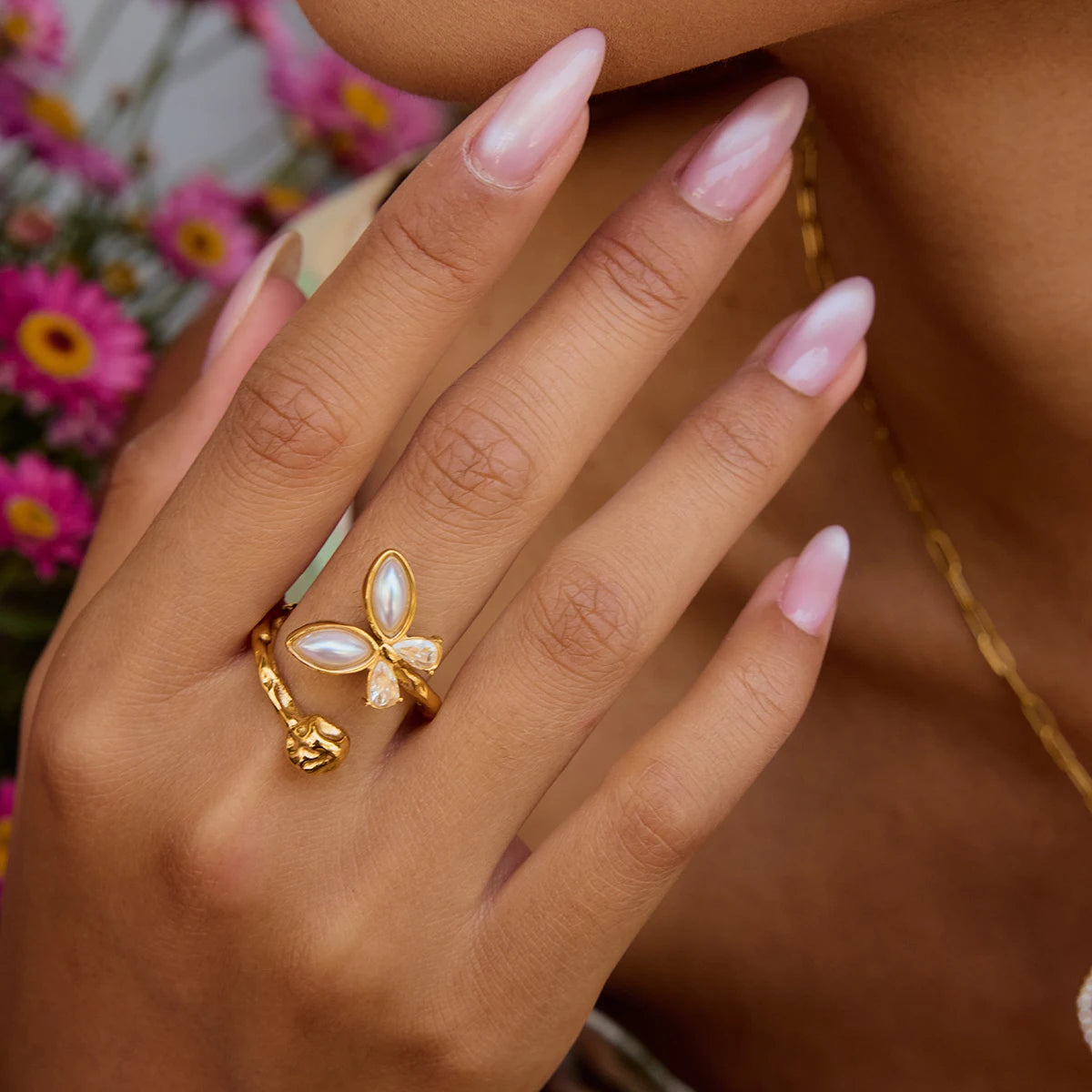LESTARI RING