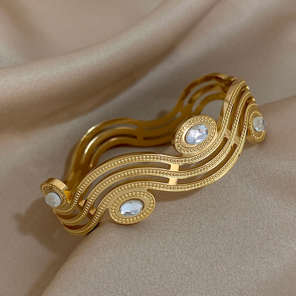 INTAN BANGLE