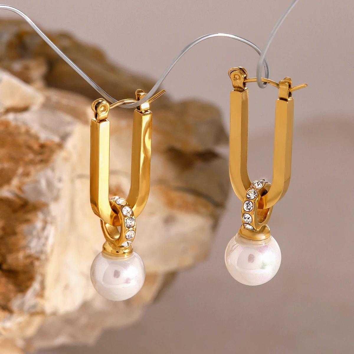 UNA PEARL DROP U SHAPED HOOPS