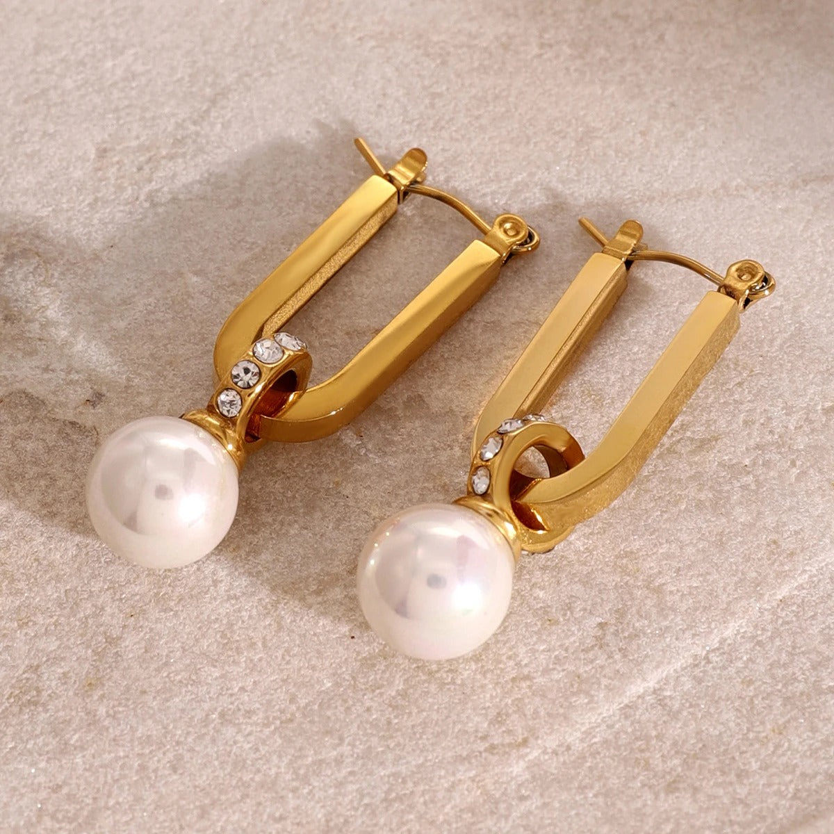 UNA PEARL DROP U SHAPED HOOPS