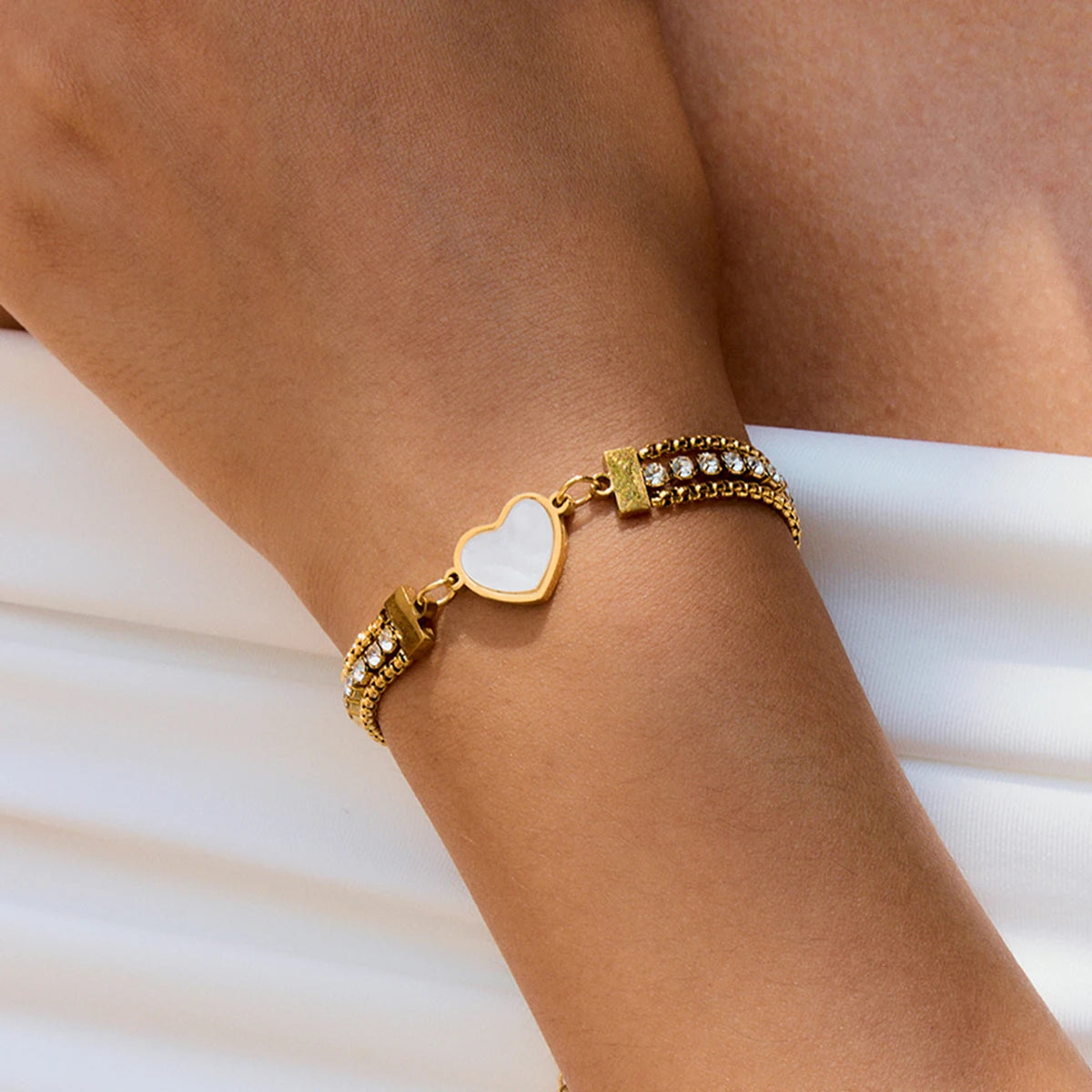 DEWI BRACELET