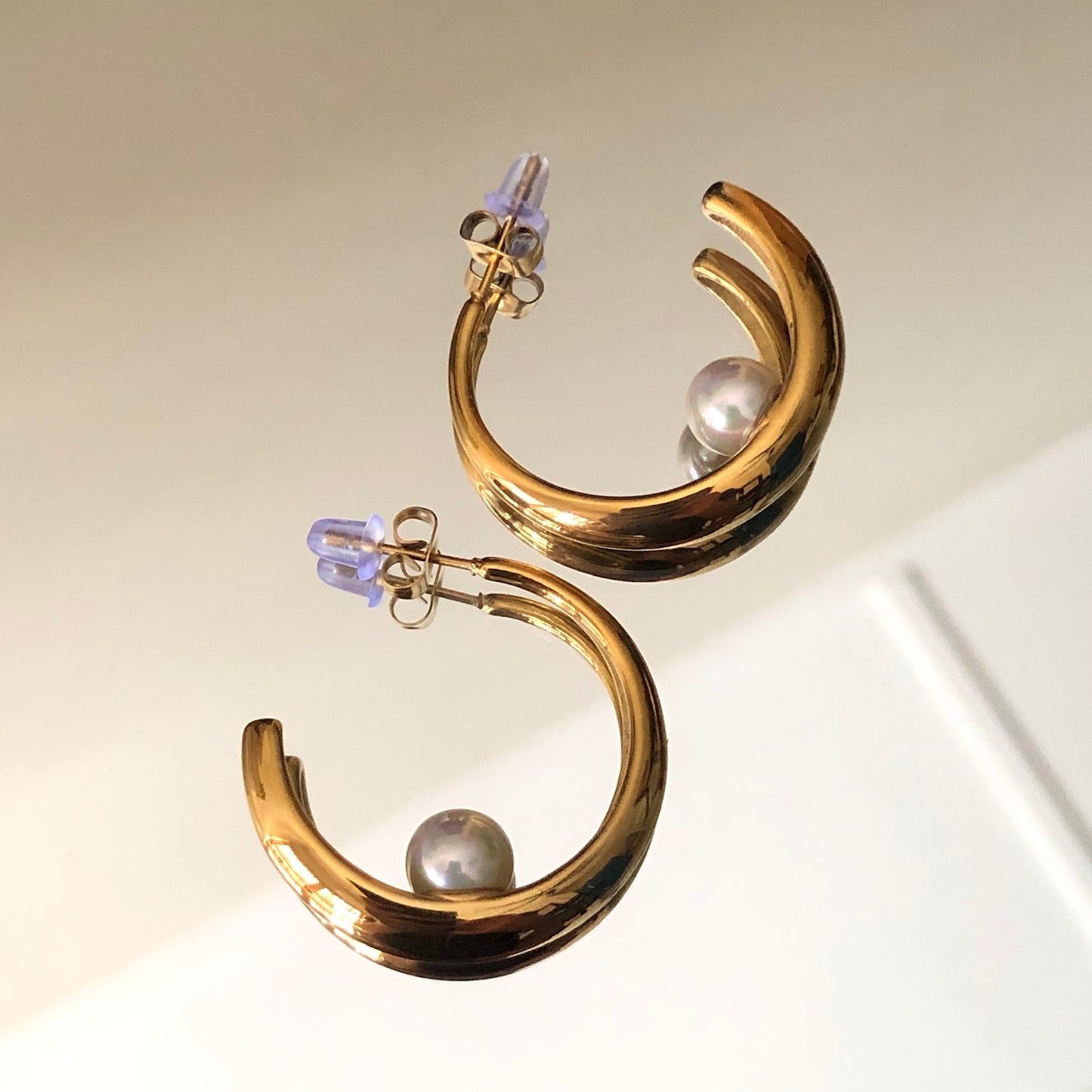 LUNA PEARL HOOPS