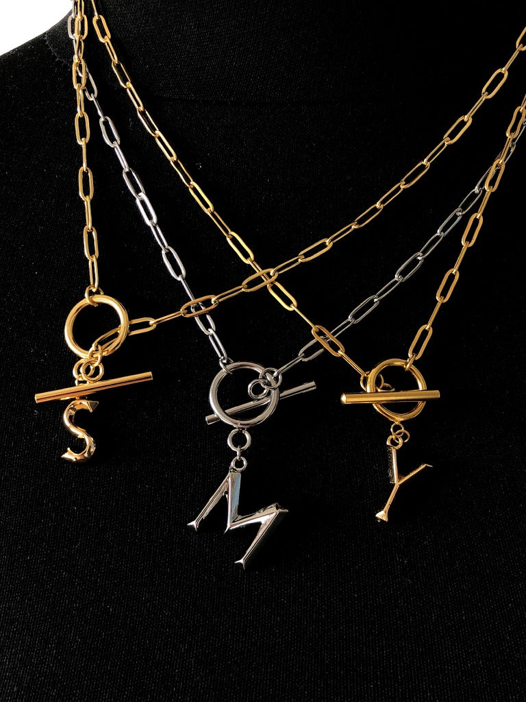 [PRE-ORDER] INITIAL TOGGLE PAPERCLIP NECKLACE