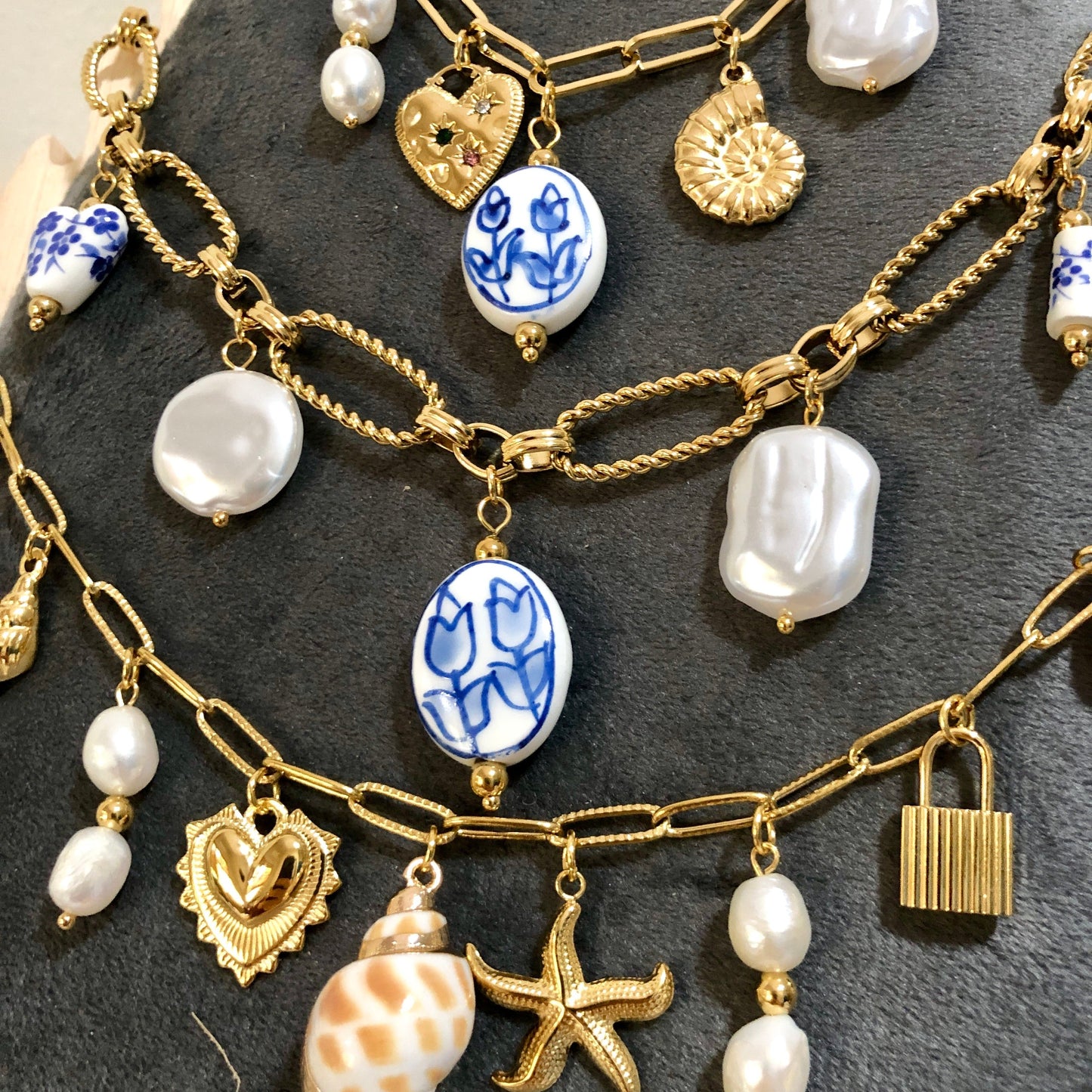CHINA BLUE CHARM NECKLACE [18K GOLD PLATED]