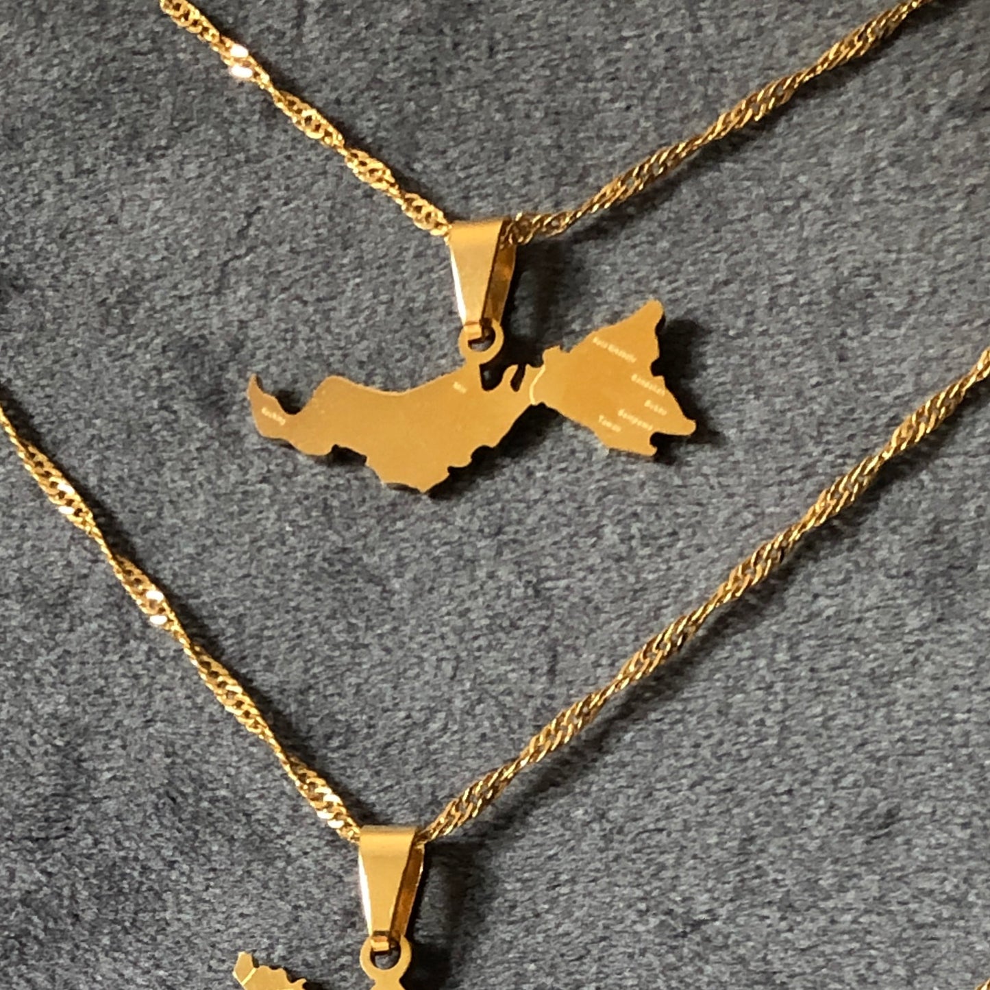 [SALE] BORNEO MAP NECKLACE SABAH SARAWAK
