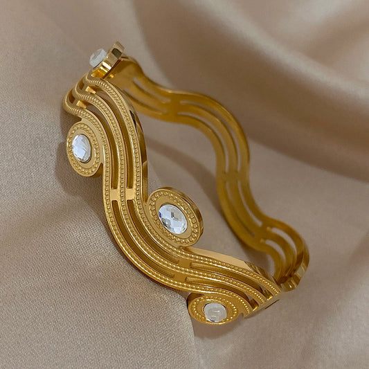 INTAN BANGLE