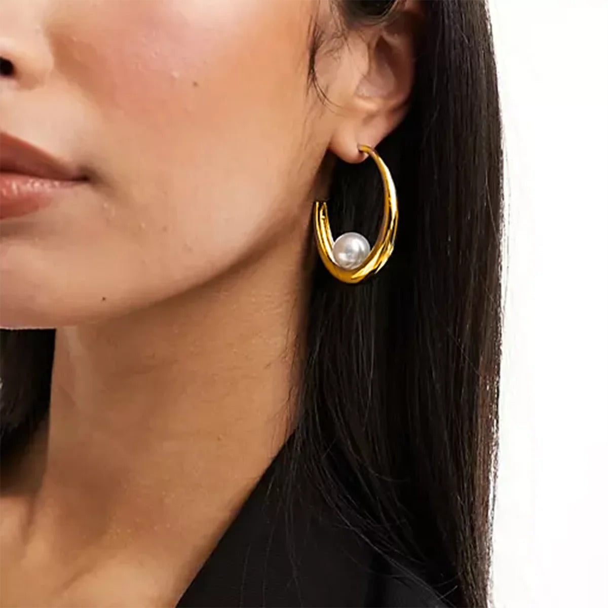 LUNA PEARL HOOPS