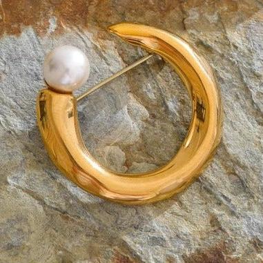HERA BROOCH