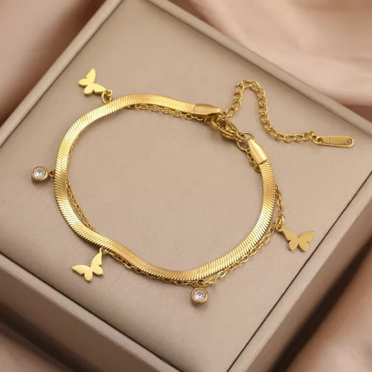 BUTTERFLY CHARM SNAKECHAIN BRACELET