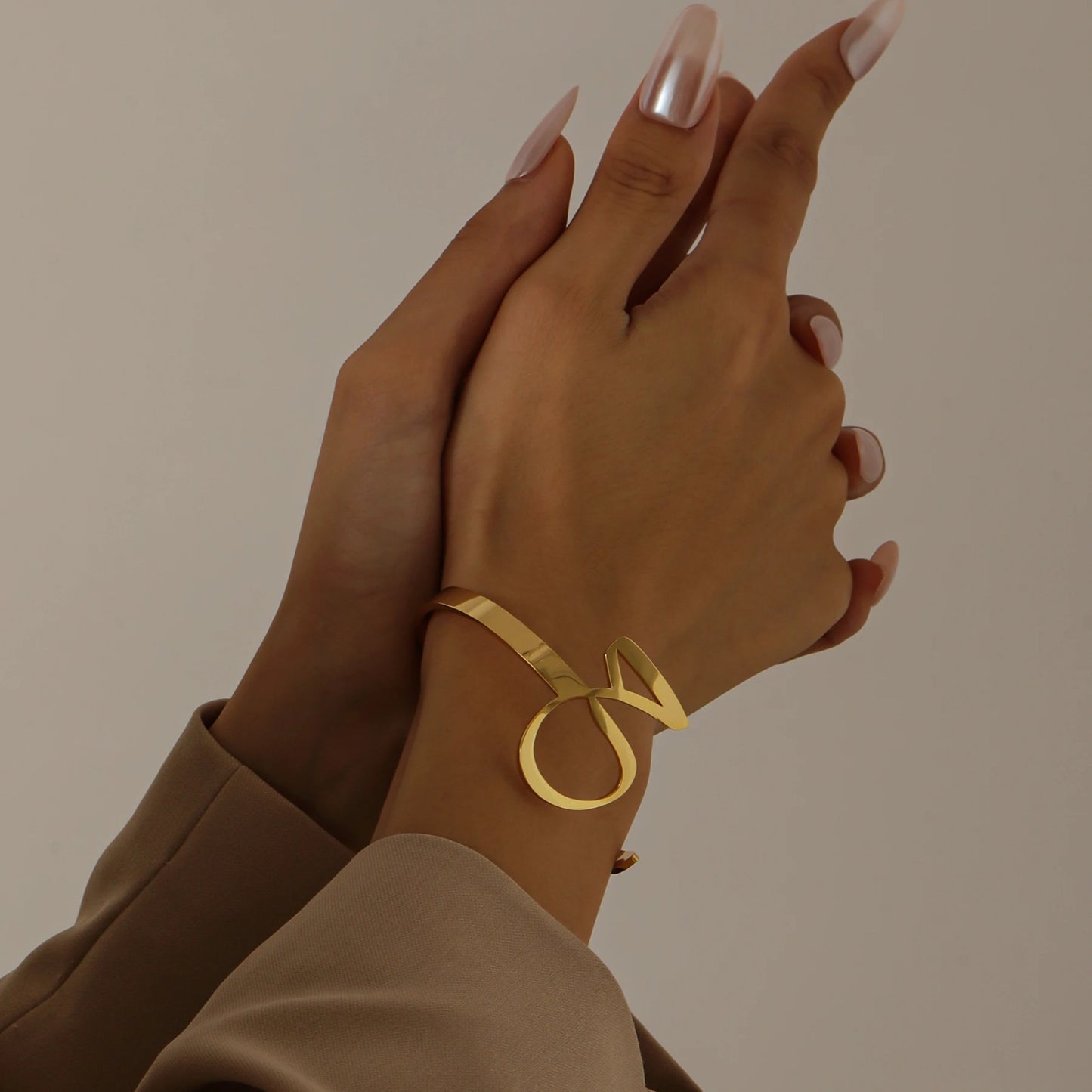 [PRE-ORDER] INITIAL ARABIC BANGLE