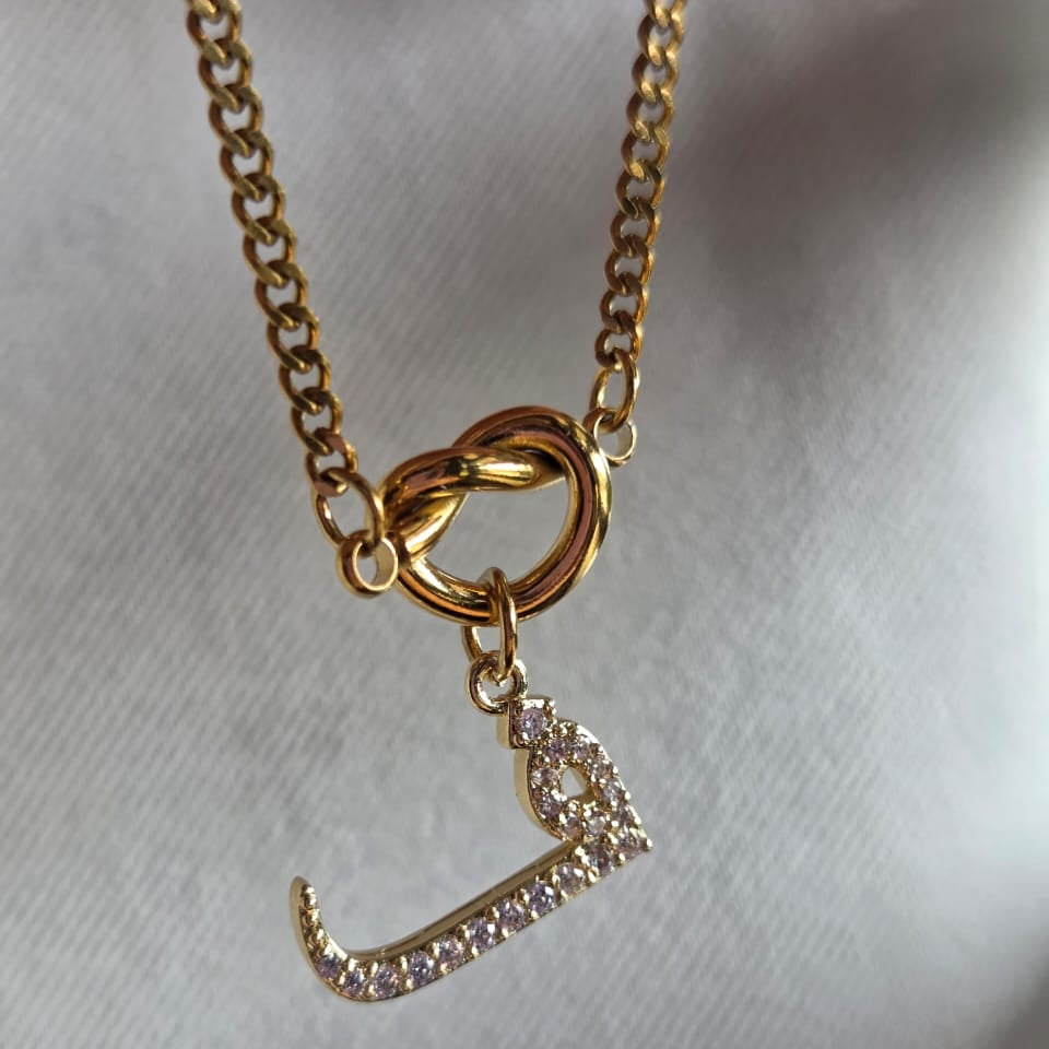 [PRE-ORDER] INITIAL JAWI LOVE KNOT CHAIN